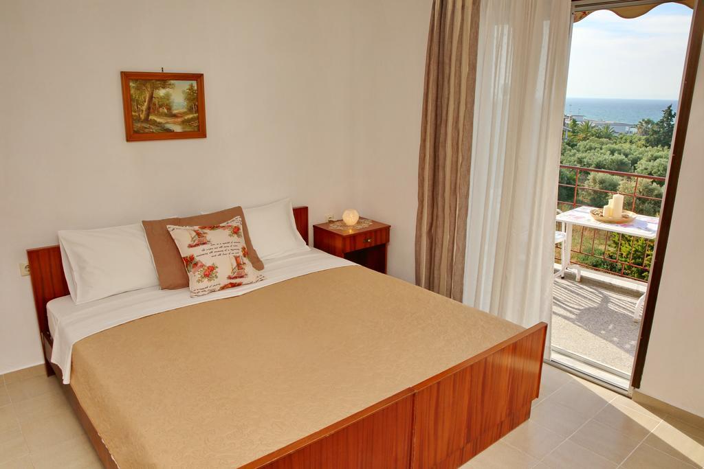 Kastoria Hotel Apartments Hanioti Room photo