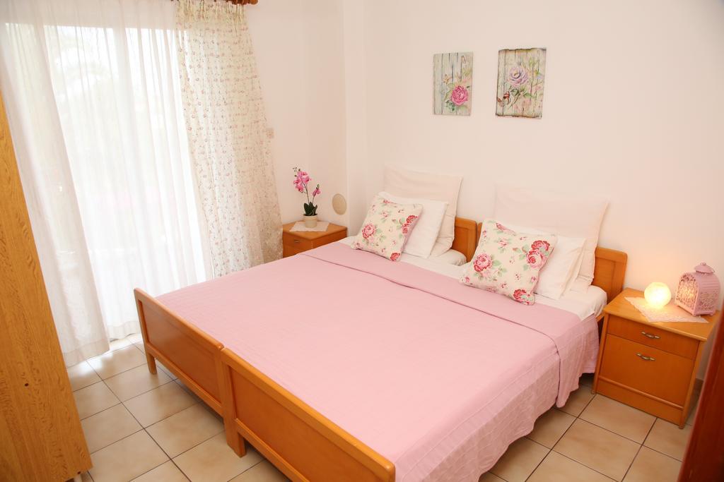 Kastoria Hotel Apartments Hanioti Room photo