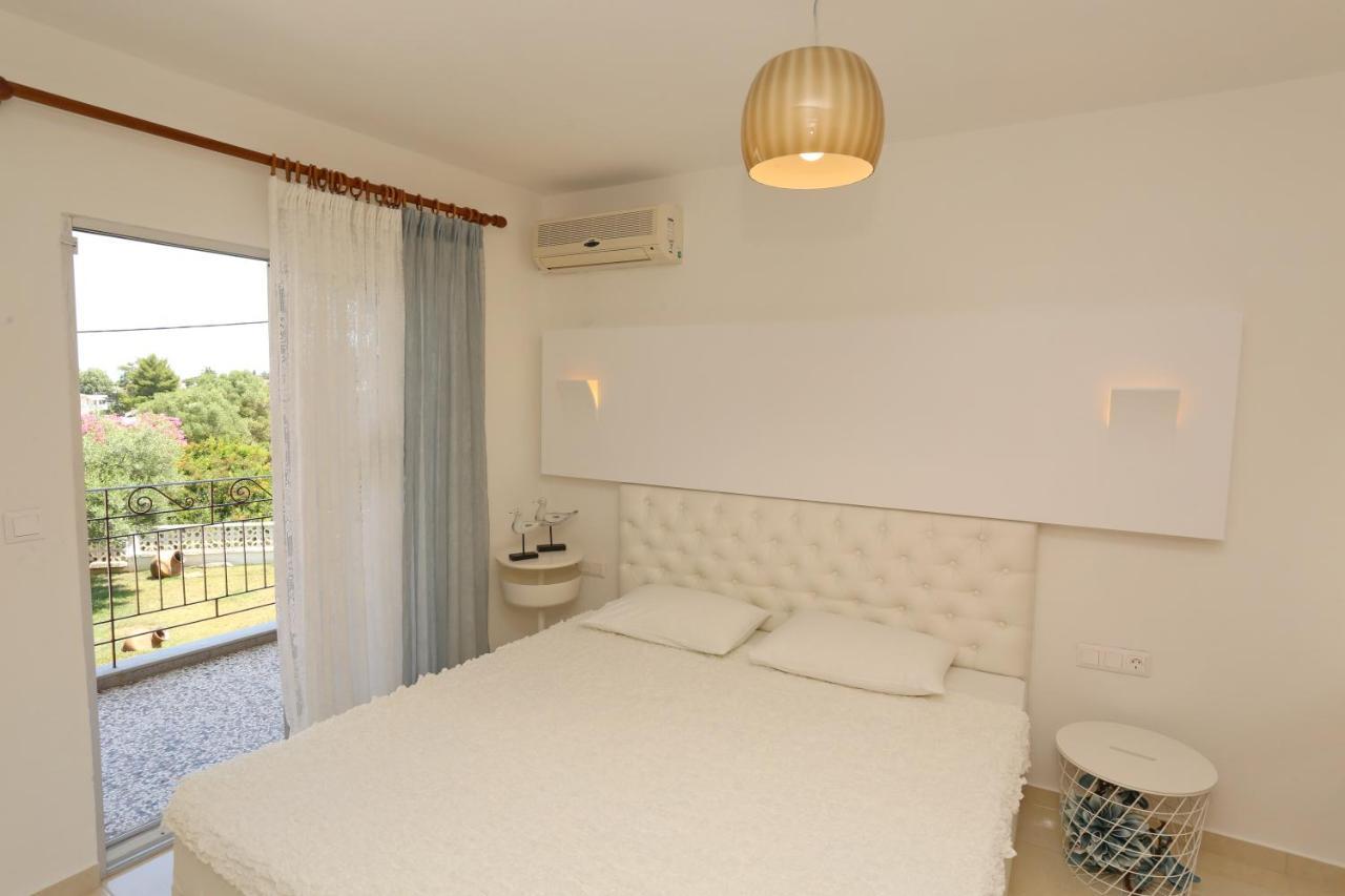 Kastoria Hotel Apartments Hanioti Exterior photo